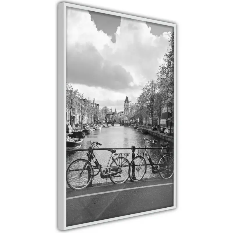 Vente Flash Poster - Bicycles Against Canal - wit - 40x60