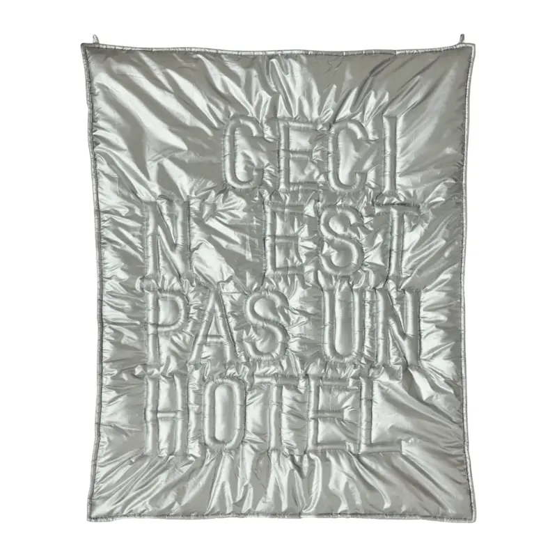 HKliving Wandkleed 'Ceci n'est pas un hôtel - Zilver Dernière Chance